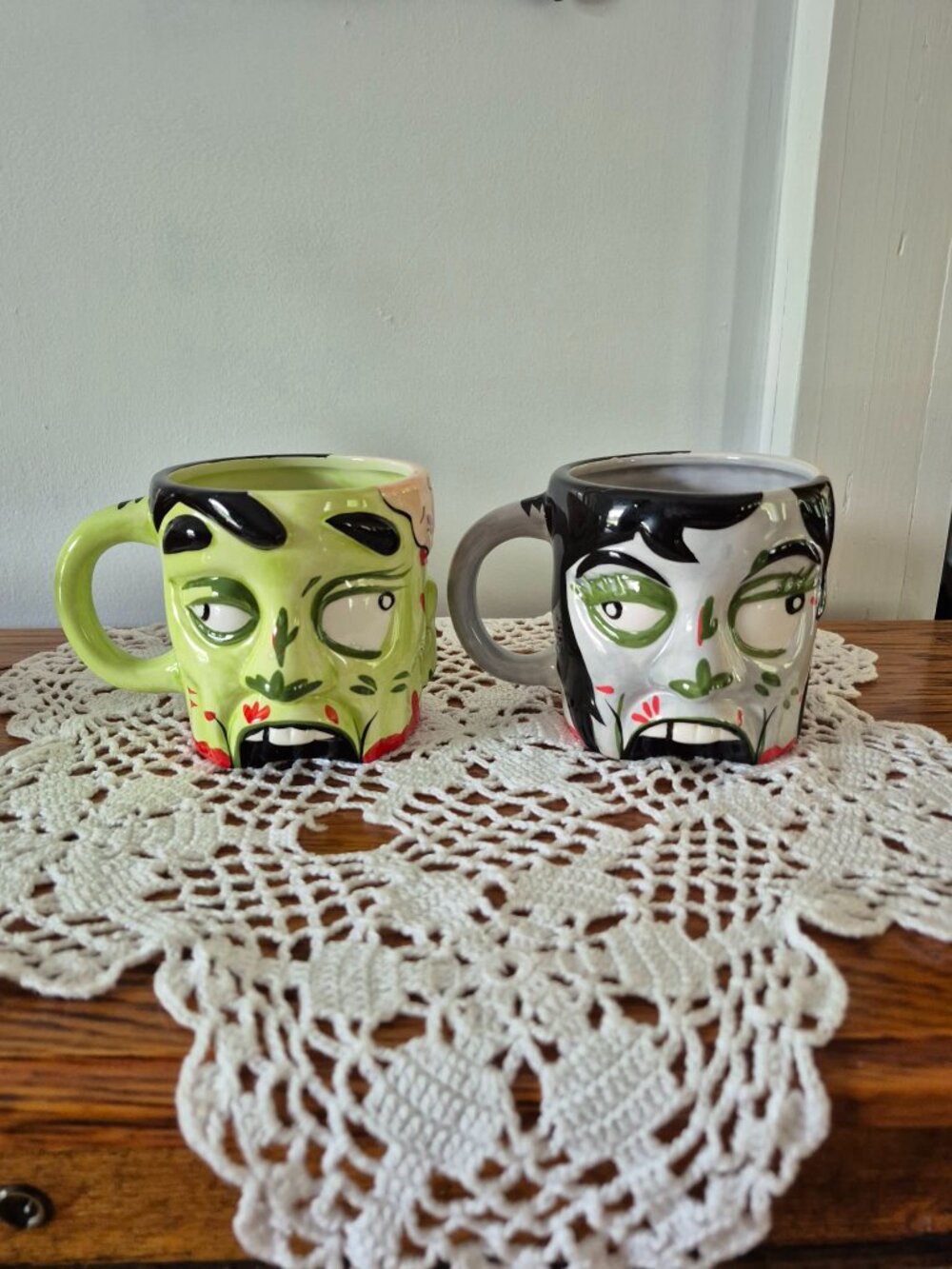 Pair of 3D Sculpted Ceramic Zombie Mugs - Excellent Condition